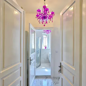 Collins Amethyst Center Apartman Pula